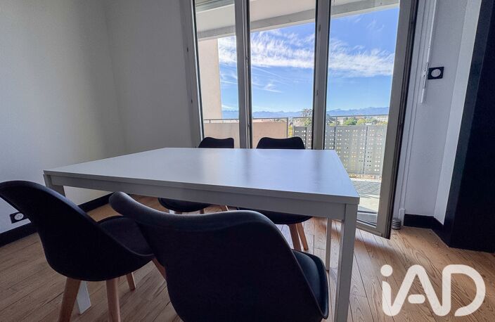 Location Appartement 4 pièces — photo 2