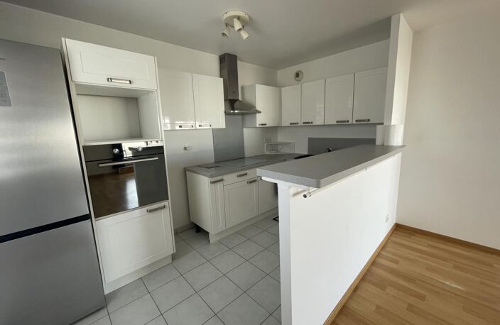 Dernier étage, appartement 3 pièces avec terrasse. — photo 3