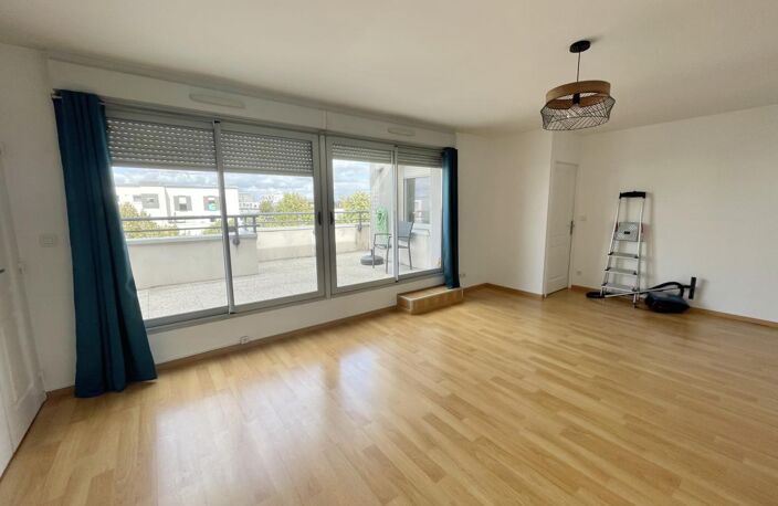 Dernier étage, appartement 3 pièces avec terrasse. — photo 4