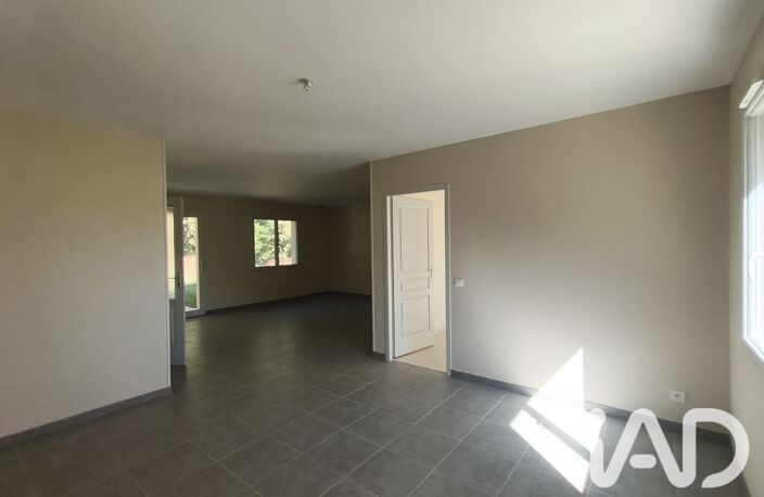 Vente Maison/villa 5 pièces — photo 2
