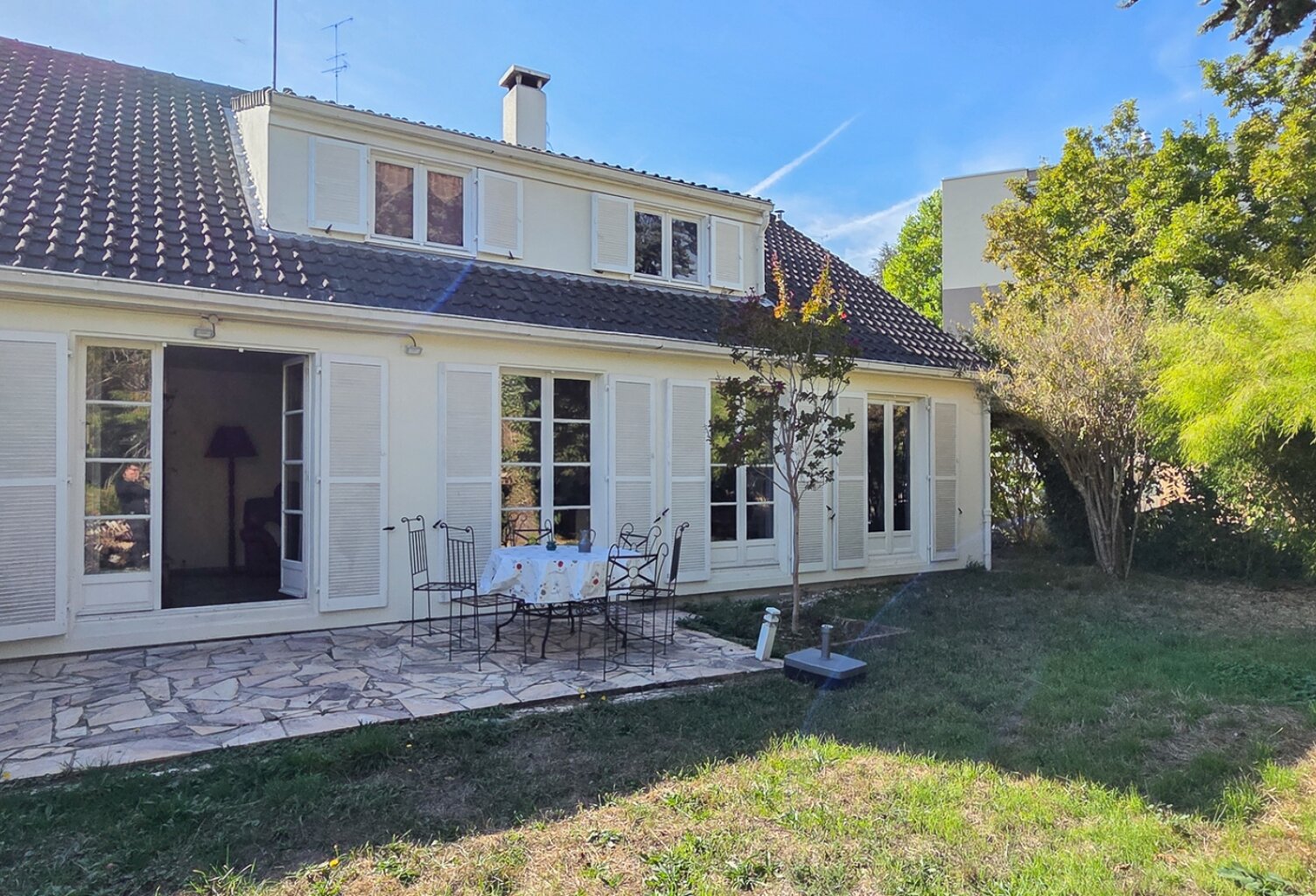 Vente Maison/villa 9 pièces — photo 1