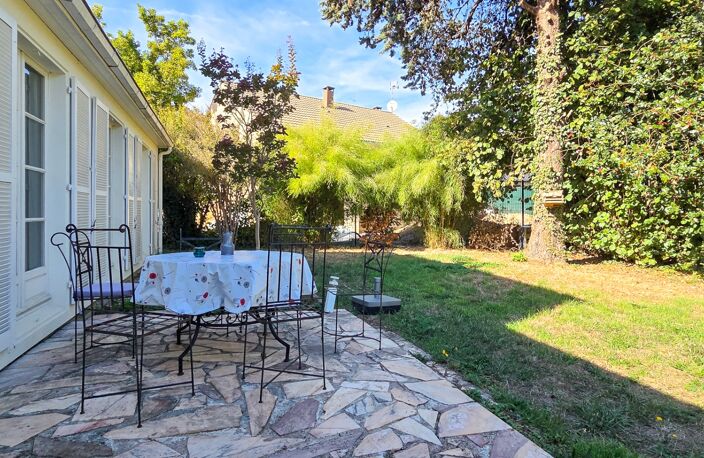 Vente Maison/villa 9 pièces — photo 2