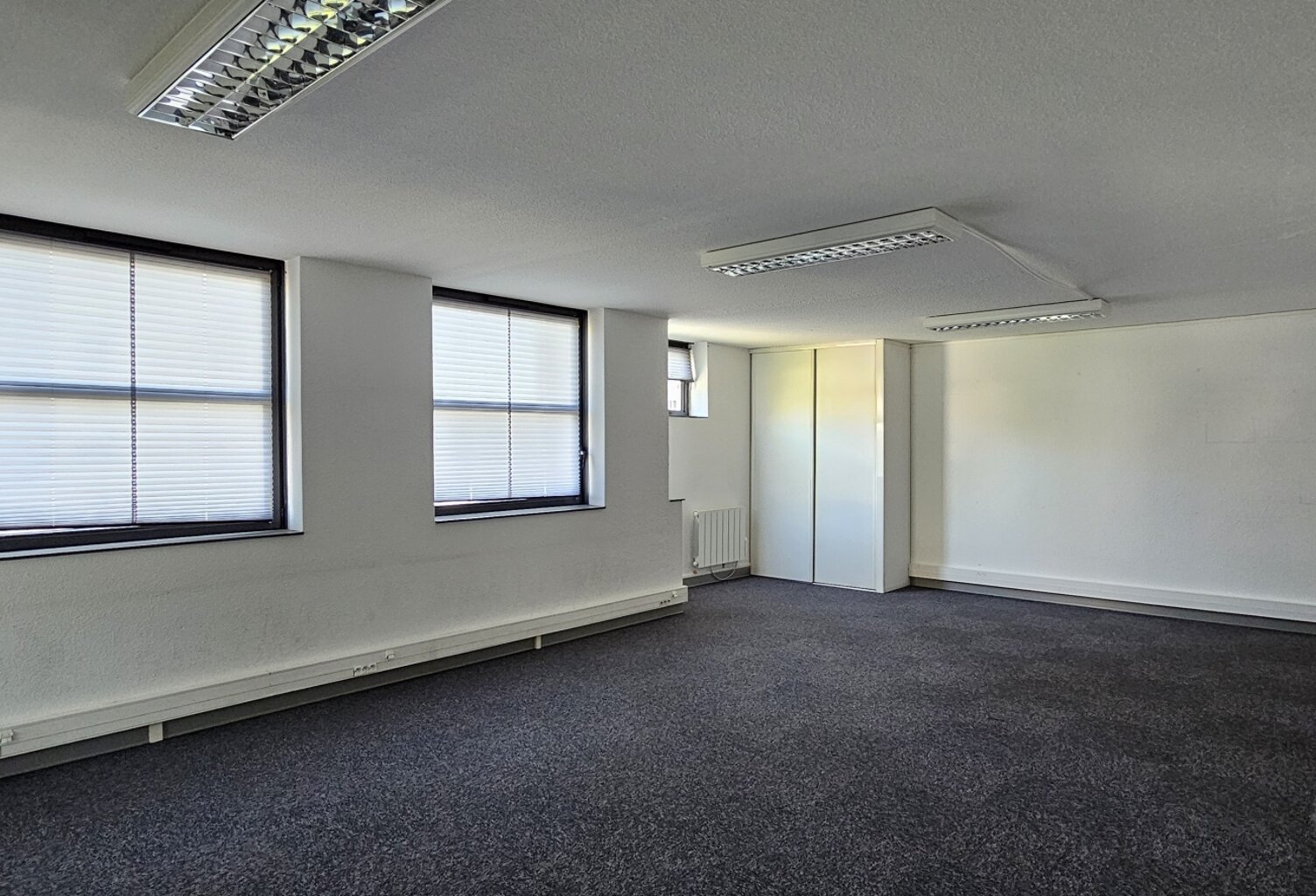 Vente Boutique/Local commercial 92 m&sup2; — photo 1