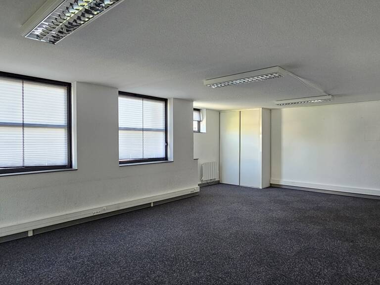 Vente Boutique/Local commercial 92 m&sup2; — photo 1