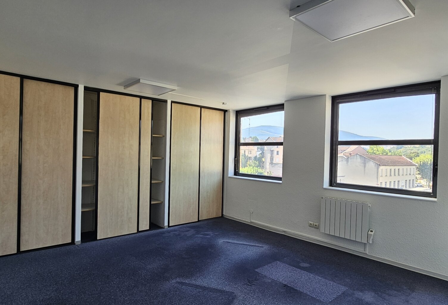 Vente Boutique/Local commercial 77 m&sup2; — photo 1