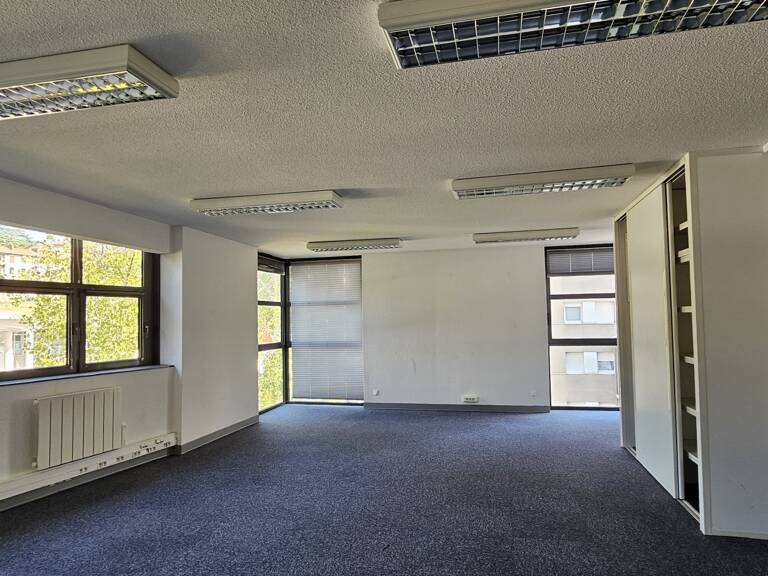 Vente Boutique/Local commercial 104 m&sup2; — photo 1