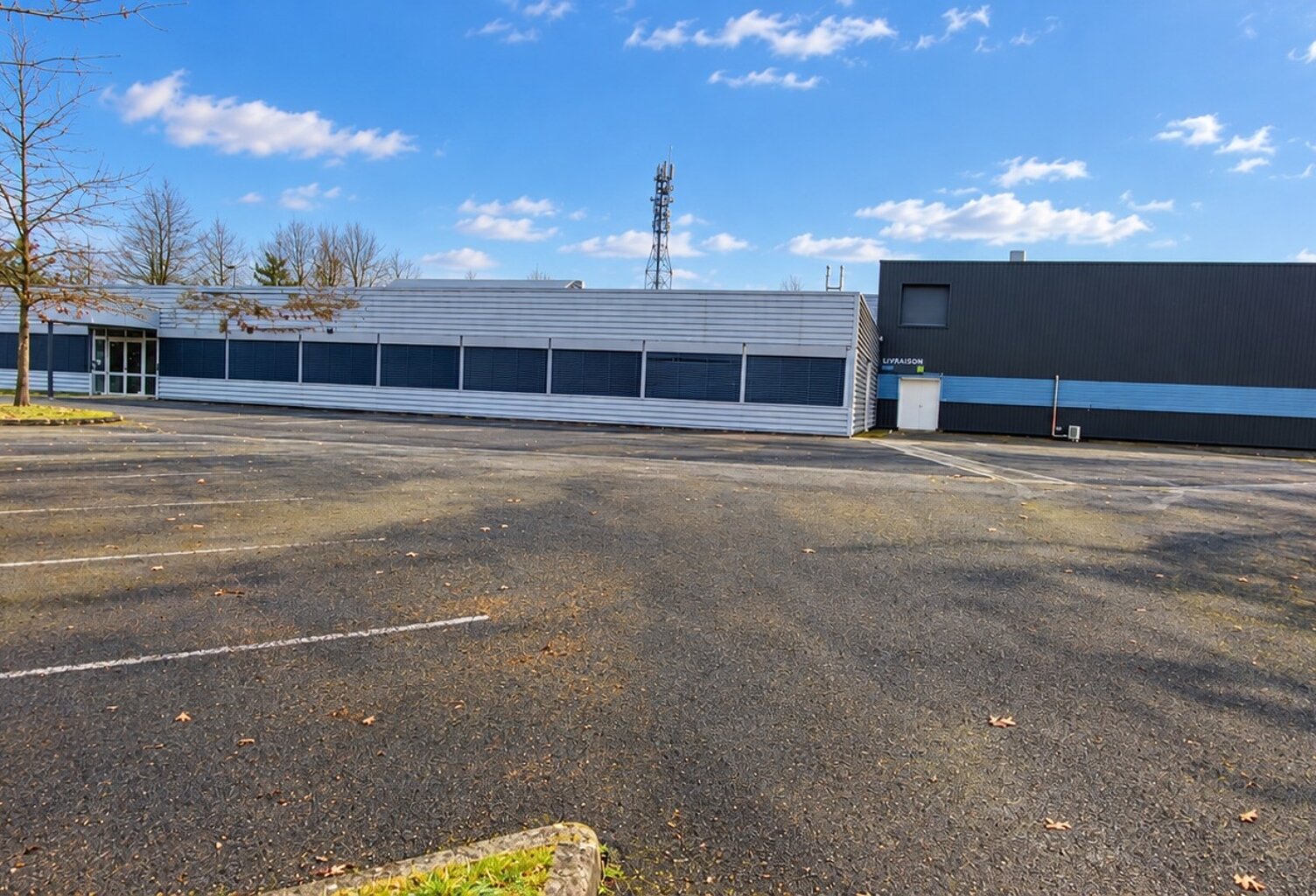 Vente Boutique/Local commercial 1 500 m&sup2; — photo 1
