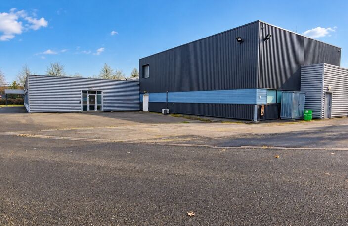 Vente Boutique/Local commercial 1 500 m&sup2; — photo 2