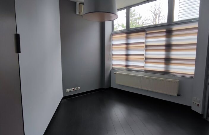 Vente Boutique/Local commercial 1 500 m&sup2; — photo 4