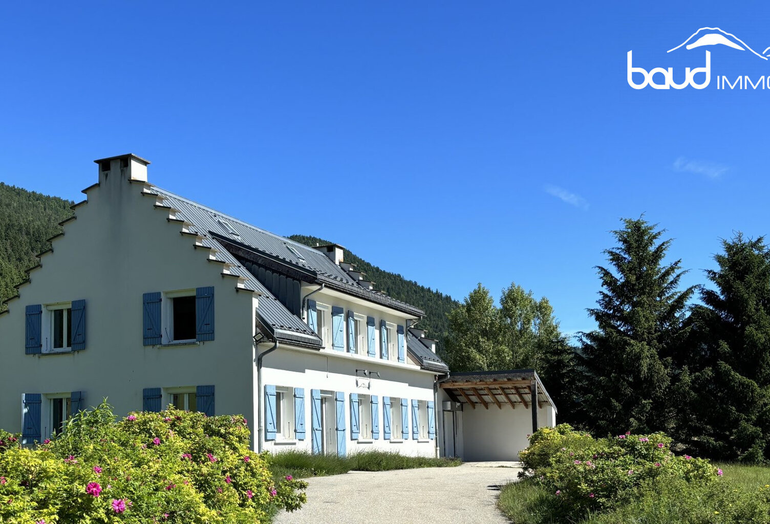 BELLE et GRANDE MAISON — photo 1
