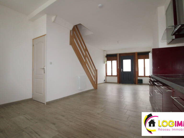 Appartement à louer Solesmes — photo 1