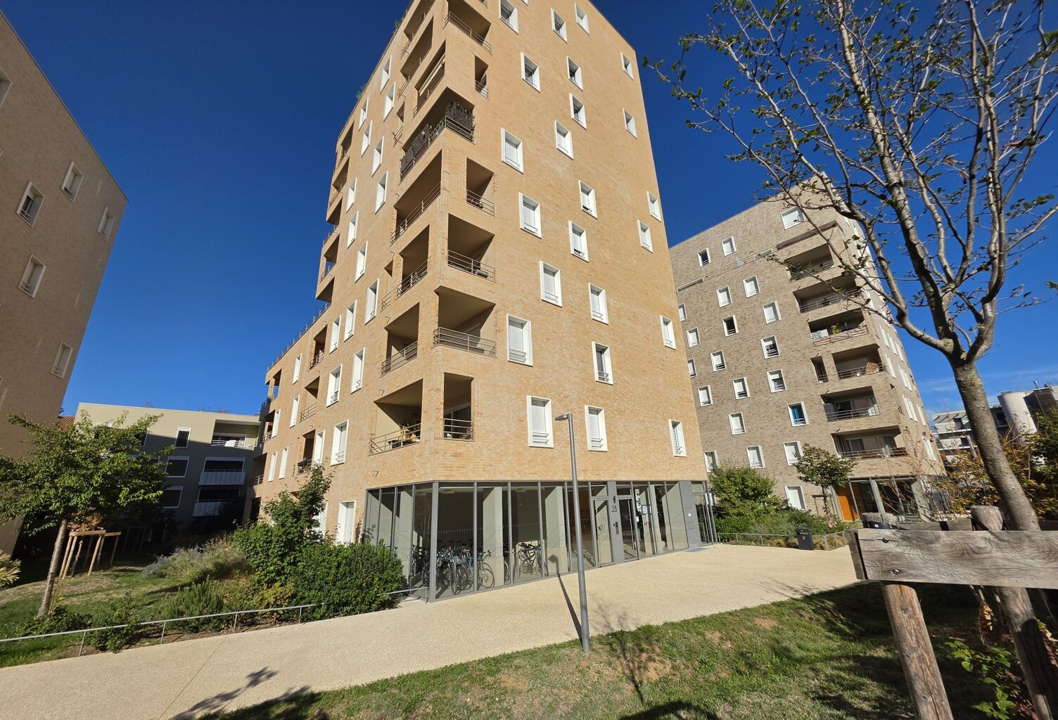 Appartement à louer Villeurbanne — photo 1