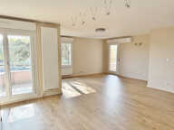 Beau T4 de 88 m2 en plein centre et au calme avec 3 chambres — photo 2