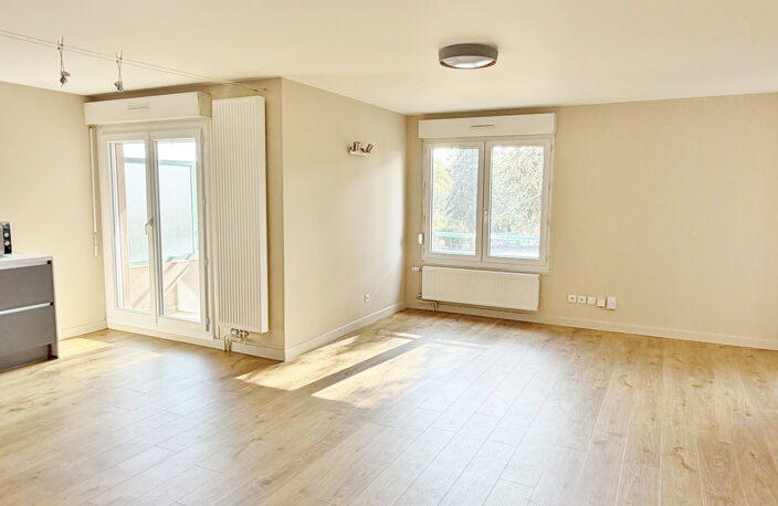 Beau T4 de 88 m2 en plein centre et au calme avec 3 chambres — photo 3