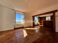 PRUINES: MAISON T5 ET GRANGE SUR 2700 M2 — photo 3