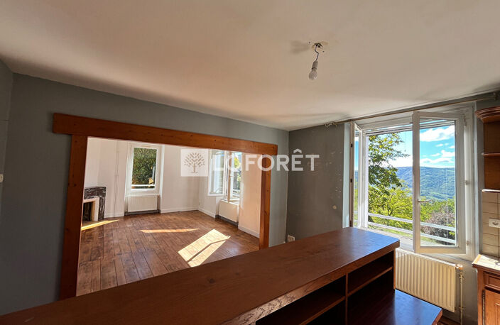 PRUINES: MAISON T5 ET GRANGE SUR 2700 M2 — photo 4