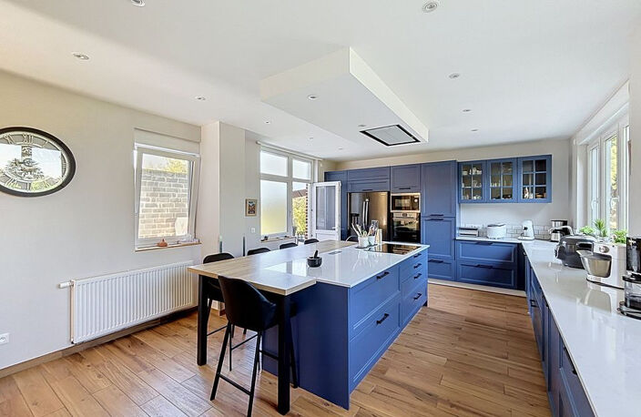Maison de maître - 214 m²  - 5 chambres - Terrain de 1 087 m² — photo 2