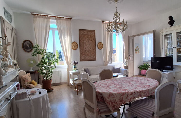 Sorgues - MAS 7 pièces 274 m² + ANNEXES 500 m²  sur 4082 m² de terrain — photo 4