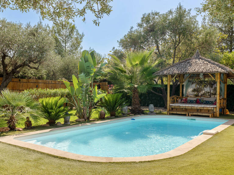 SOLLIES-PONT  MAISON - PISCINE - PLAIN PIED - 3 chambres  + 1 T2 +  1 appartement avec jardin indépendant — photo 1
