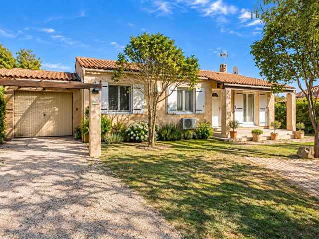 Maison de plain pied 90 m2 + garage 18 m2   3 chambres   Terrain 830 m2 — photo du bien