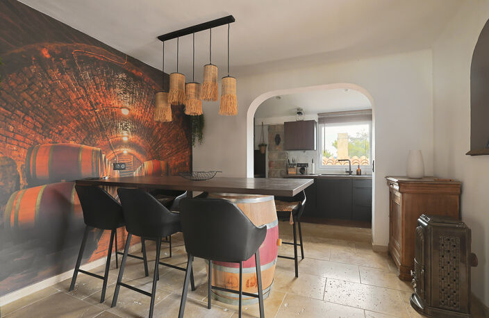 Une villa de plain-pied T5 avec piscine et garage et place de stationnement — photo 4