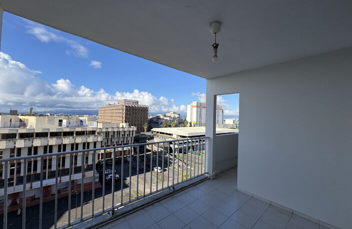 APPARTEMENT T4 POINTE-A-PITRE IMMEUBLE SECURISE AVEC ASCENSE — photo 2