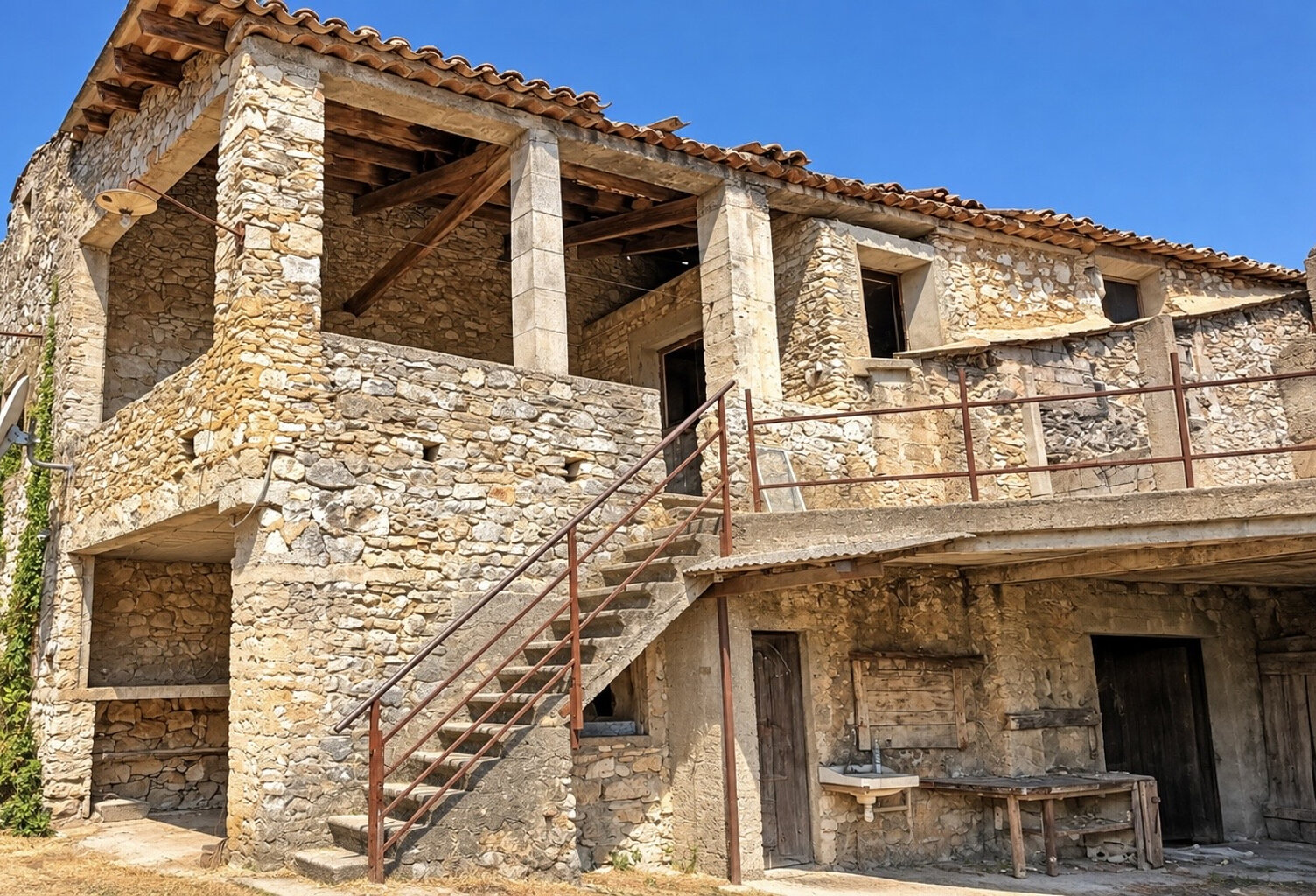 Maison de village a rénover avec terrain — photo 1