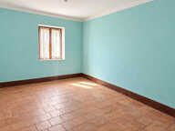 Maison de village a rénover avec terrain — photo 3