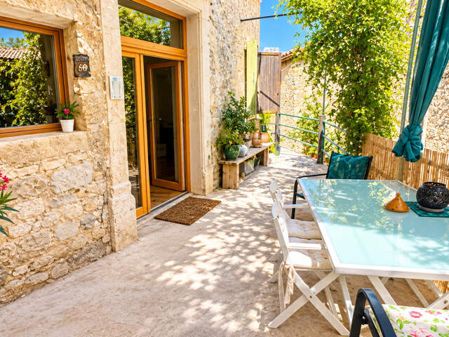 Exclu, maison de village sur Vic le Fesq — photo du bien