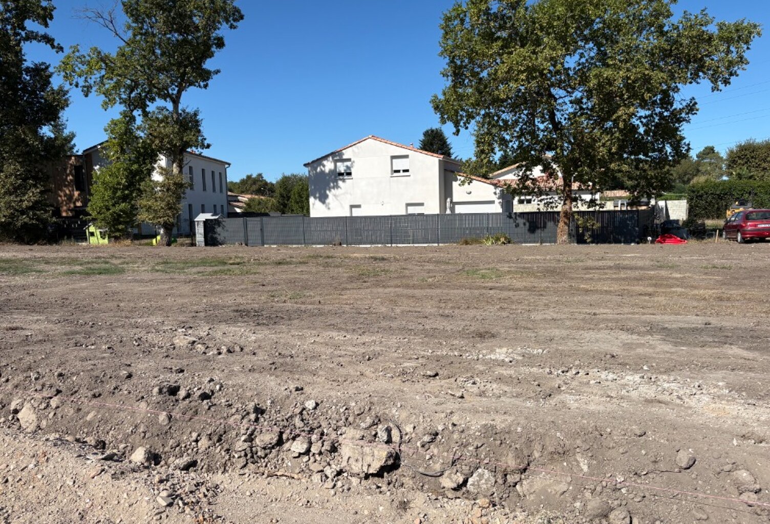Terrain à bâtir à Léognan (33850) — photo 1