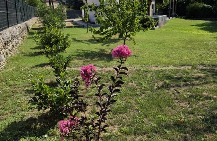 Maison très récente et de plain-pied à AUBENAS, avec beau te — photo 4