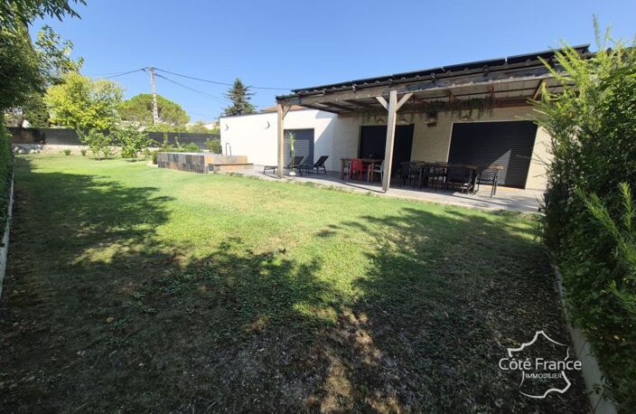 Maison très récente et de plain-pied à AUBENAS, avec beau te — photo 5