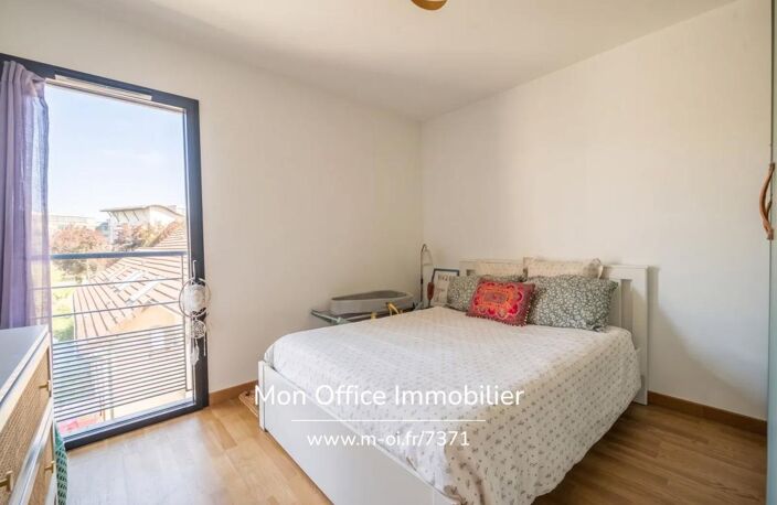 Référence : 7371-TCA - Appartement 4 pièces de 85m2 avec terrasse vue montagne et garage double rue Louis Boch (Annecy centre-ville) — photo 4