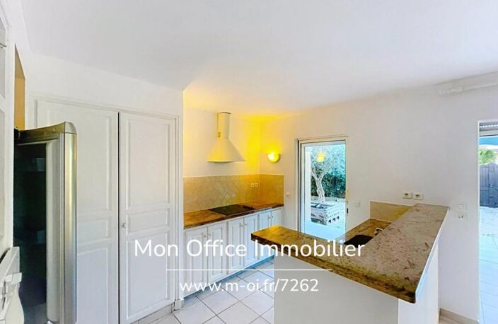 Référence : 7262-LES. - APPARTEMENT T3 AVEC GARAGE ET GRAND JARDIN AU CENTRE DU VILLAGE DE COGOLIN — photo 4