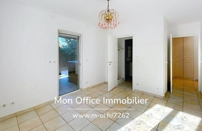 Référence : 7262-LES. - APPARTEMENT T3 AVEC GARAGE ET GRAND JARDIN AU CENTRE DU VILLAGE DE COGOLIN — photo 5