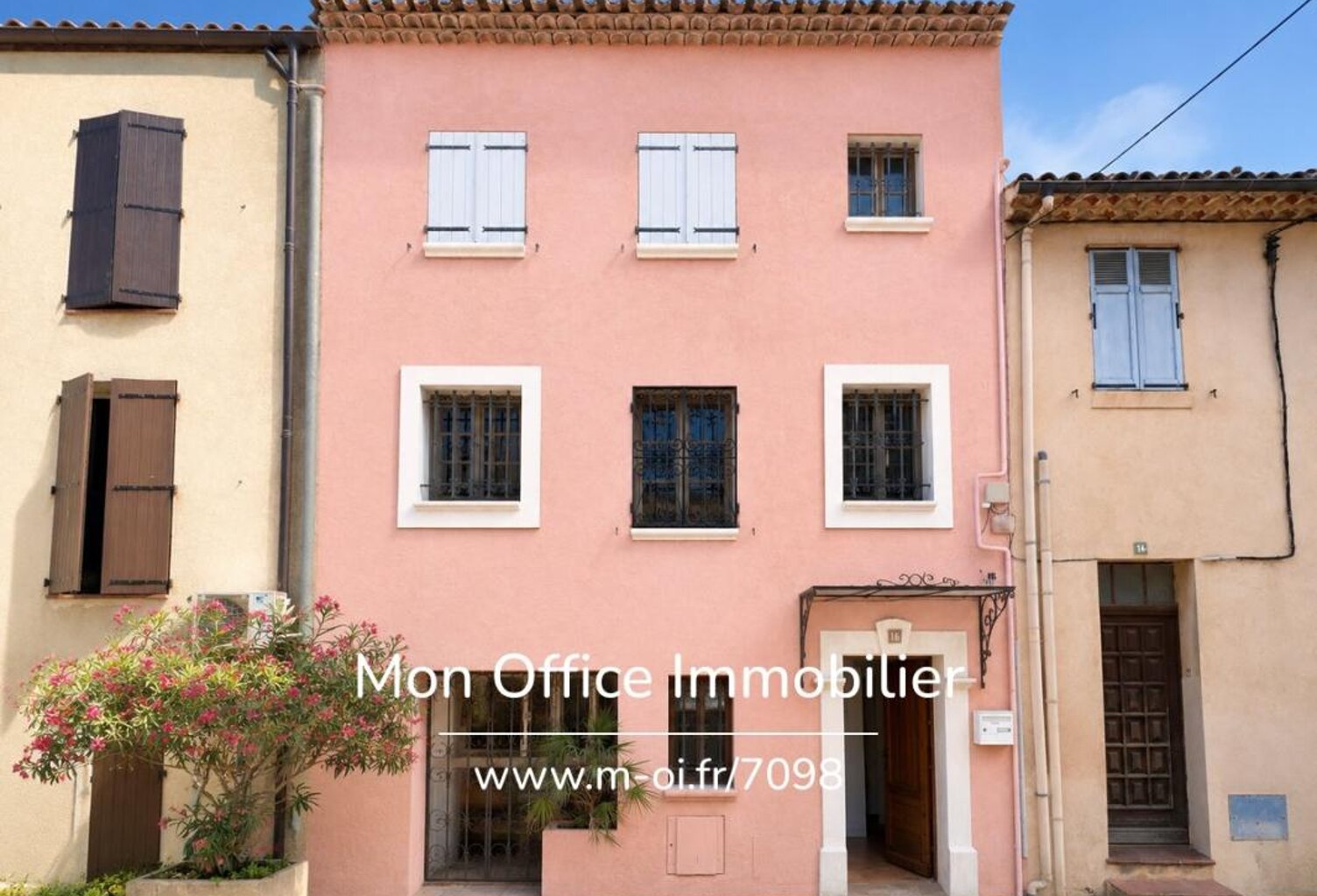 Référence : 7098-LES - MAISON DE MAÎTRE T7 À RÉNOVER AU COEUR DU VILLAGE DE COGOLIN — photo 1