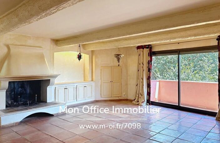 Référence : 7098-LES - MAISON DE MAÎTRE T7 À RÉNOVER AU COEUR DU VILLAGE DE COGOLIN — photo 3