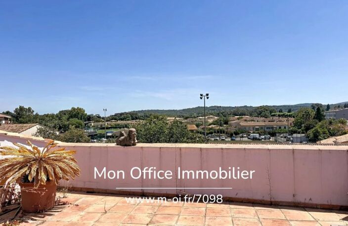 Référence : 7098-LES - MAISON DE MAÎTRE T7 À RÉNOVER AU COEUR DU VILLAGE DE COGOLIN — photo 4