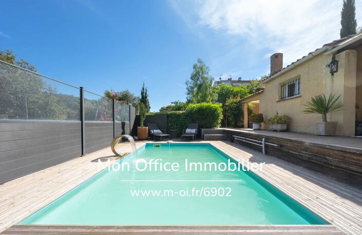 Référence : 6902-JDO. - Villa provençale de charme avec piscine, studio indépendant et aperçu mer ! — photo 4