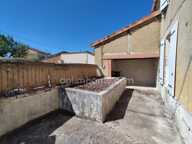 Charente, LA TACHE à 12 mn Chasseneuil sur Bonnieure Maison 81 m² cour, jardin et grange — photo 3