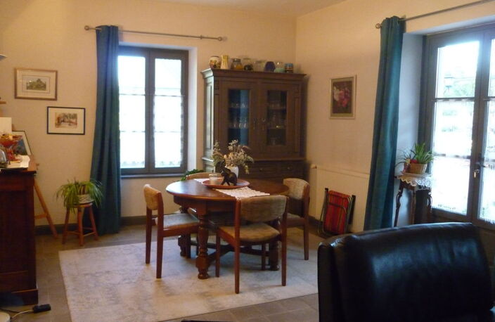 Maison de 9 pièces , 200 m² , avec dépendance ,terrain clos — photo 5