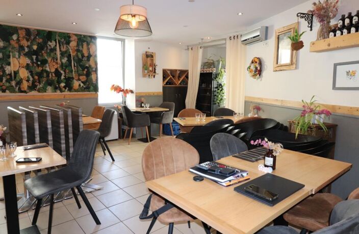 A VENDRE SUPERBE RESTAURANT AU COEUR DE ROCHEFORT (17) — photo 2