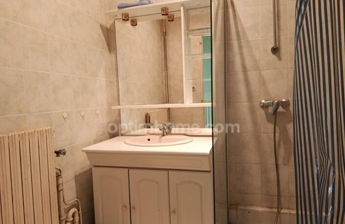 Maison à vendre 3 pièces SAINT GERVAIS D'AUVERGNE (63) — photo 4
