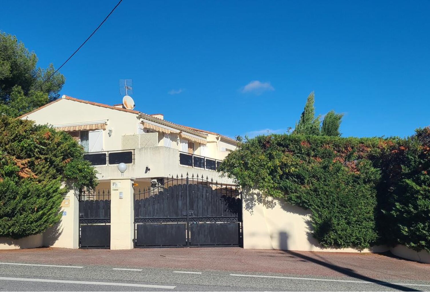 Villa T8 de 155 m2 sur 950 m2 de terrain — photo 1