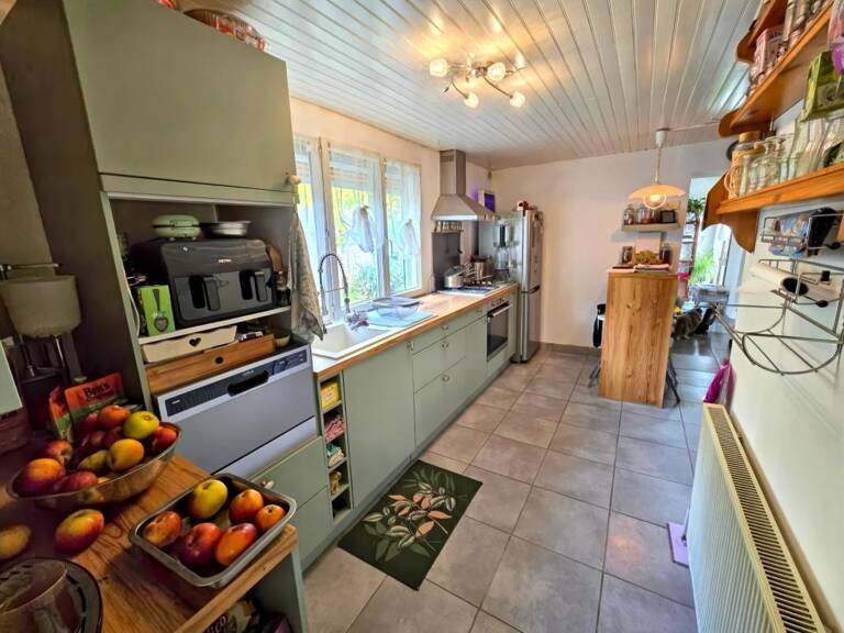 HIRSON (02) - 🏡 Vente maison individuelle, semi-plain-pied, avec garage 🚗 et plus de 24 ares de terrain ☘️ — photo 1