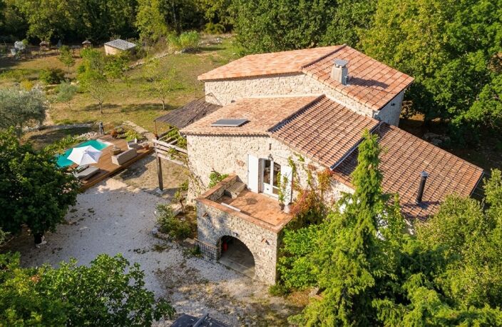 Mas en pierres LES VANS - terrain 1,8ha — photo 2