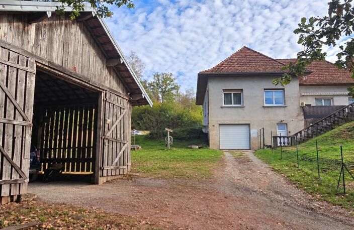 Champagney  - Maison familiale de 146 m² avec 3 hectares de terrain, bois et hangar — photo 2