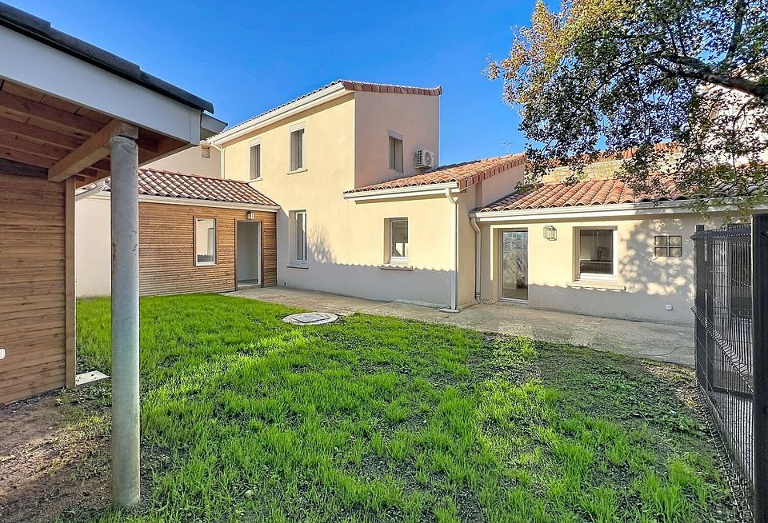 Maison À Vendre — photo 1