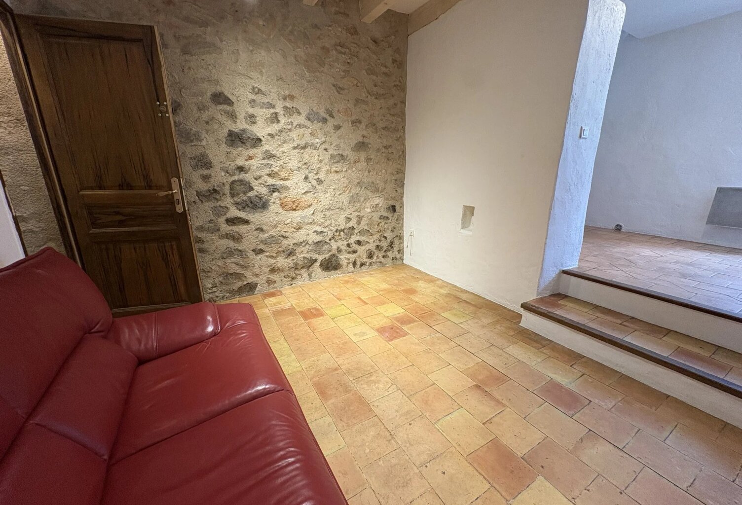 PEYROLLES — photo 1