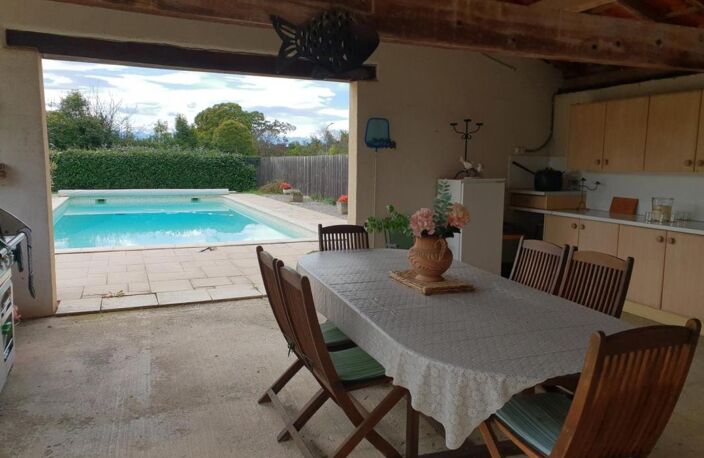 À vendre, proche Trie-sur-Baïse (Hautes-Pyrénées): Maison avec 3 chambres; jardin clos de 1 313 m² avec terrasse d'été et piscine. Superbes vues sur les montagnes et la campagne, situation rurale mais proche de la ville — photo 5